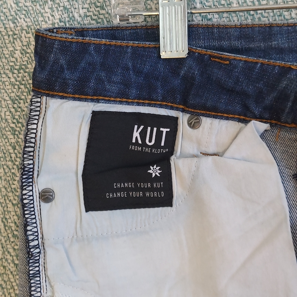 Kut from the Kloth Uma Boyfriend Jeans, Sz 4P, Cropped Cuffs - Picture 9 of 10